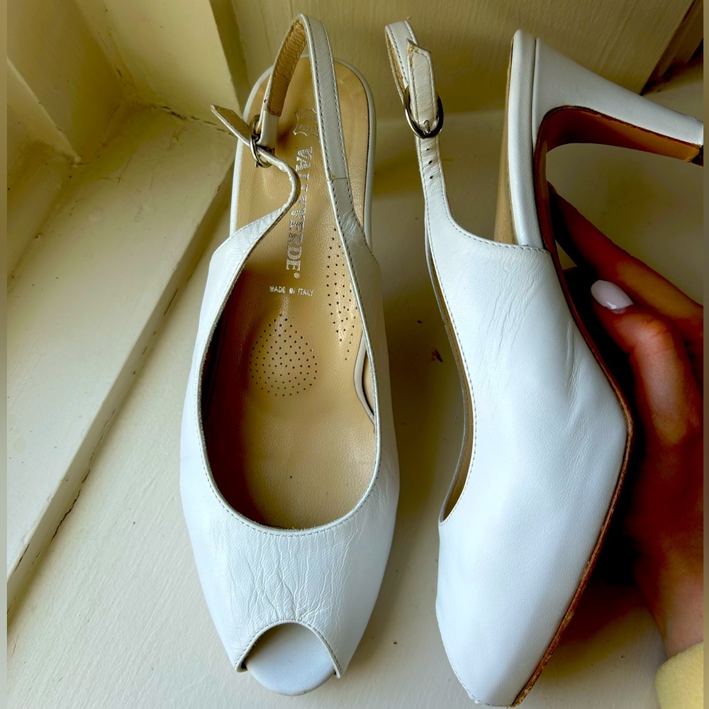 Open-toed white leather slingback heels